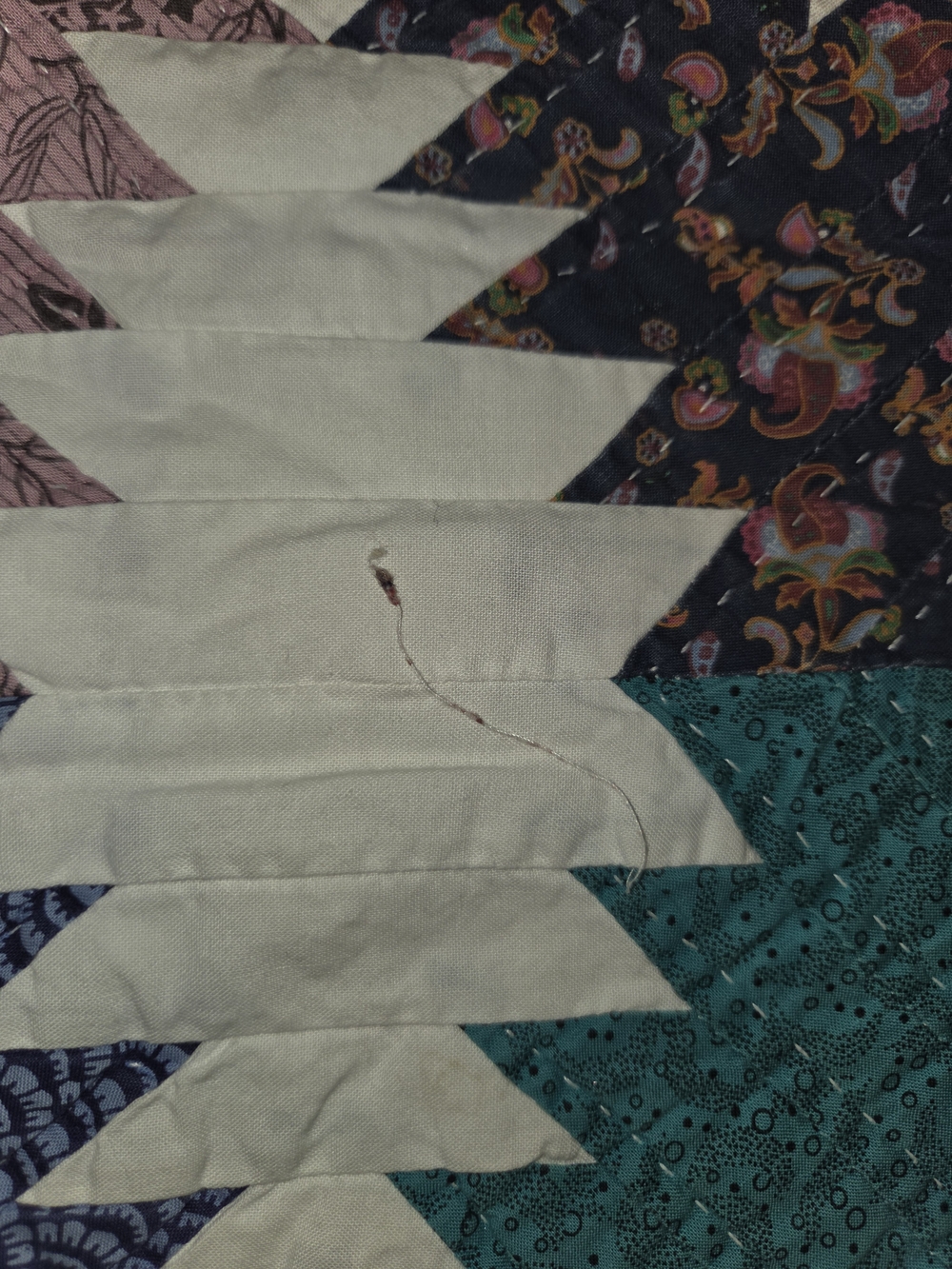Handmade Multicolor Pineapple Patchwork Quilt - White, Pink, Teal, Mustard - Picture 10 of 10